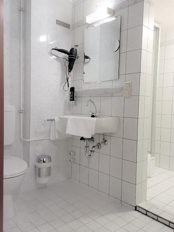 Hotel-Restaurant-Krone Bad Bruckenau Bagian luar foto